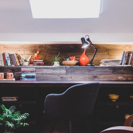 Отель Bunker - The Writer'S Loft Хошимин Экстерьер фото